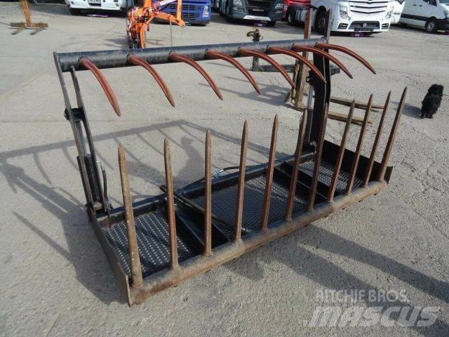  TRAC LIFT hay forks Autres matériels de fenaison
