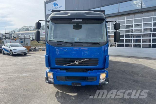 Volvo FLL-290 Camion à rideaux coulissants (PLSC)