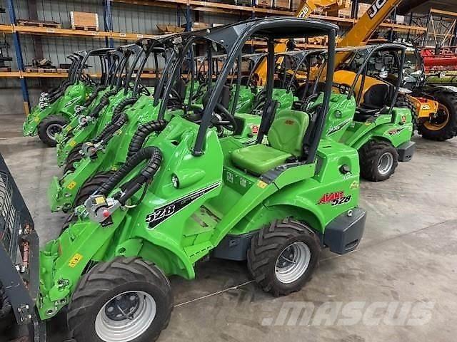 Avant 528 Chargeuse compacte