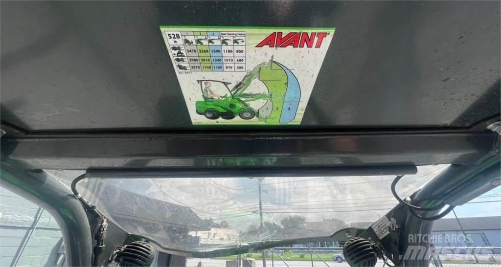 Avant 528 Chargeuse sur pneus