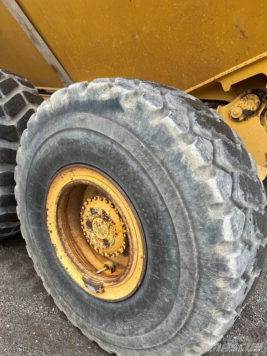 Bell B30E Tombereau articulé