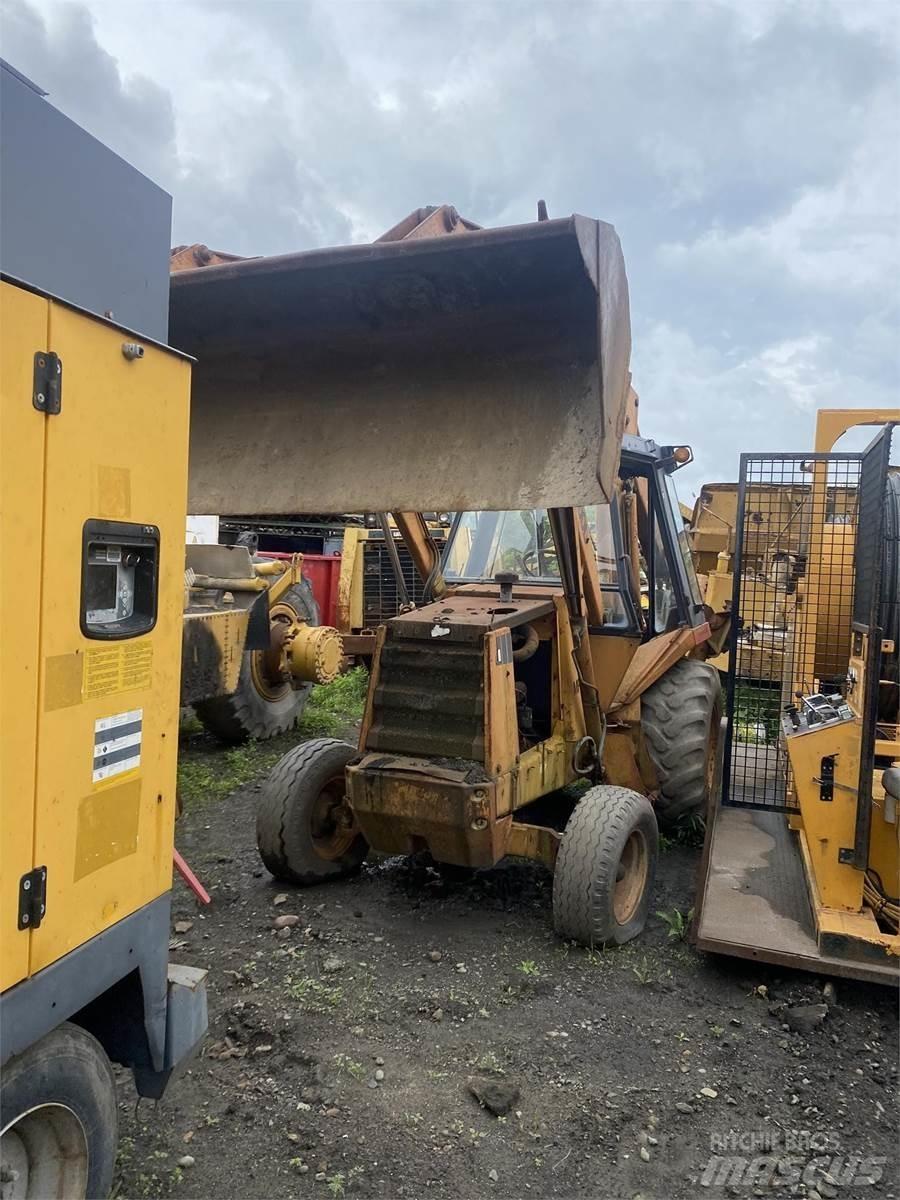 CASE 580D Tractopelle
