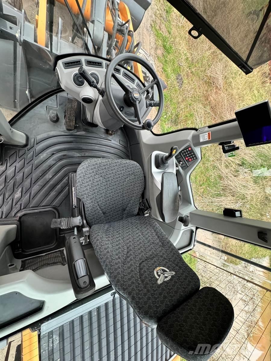 CASE 621G Chargeuse sur pneus