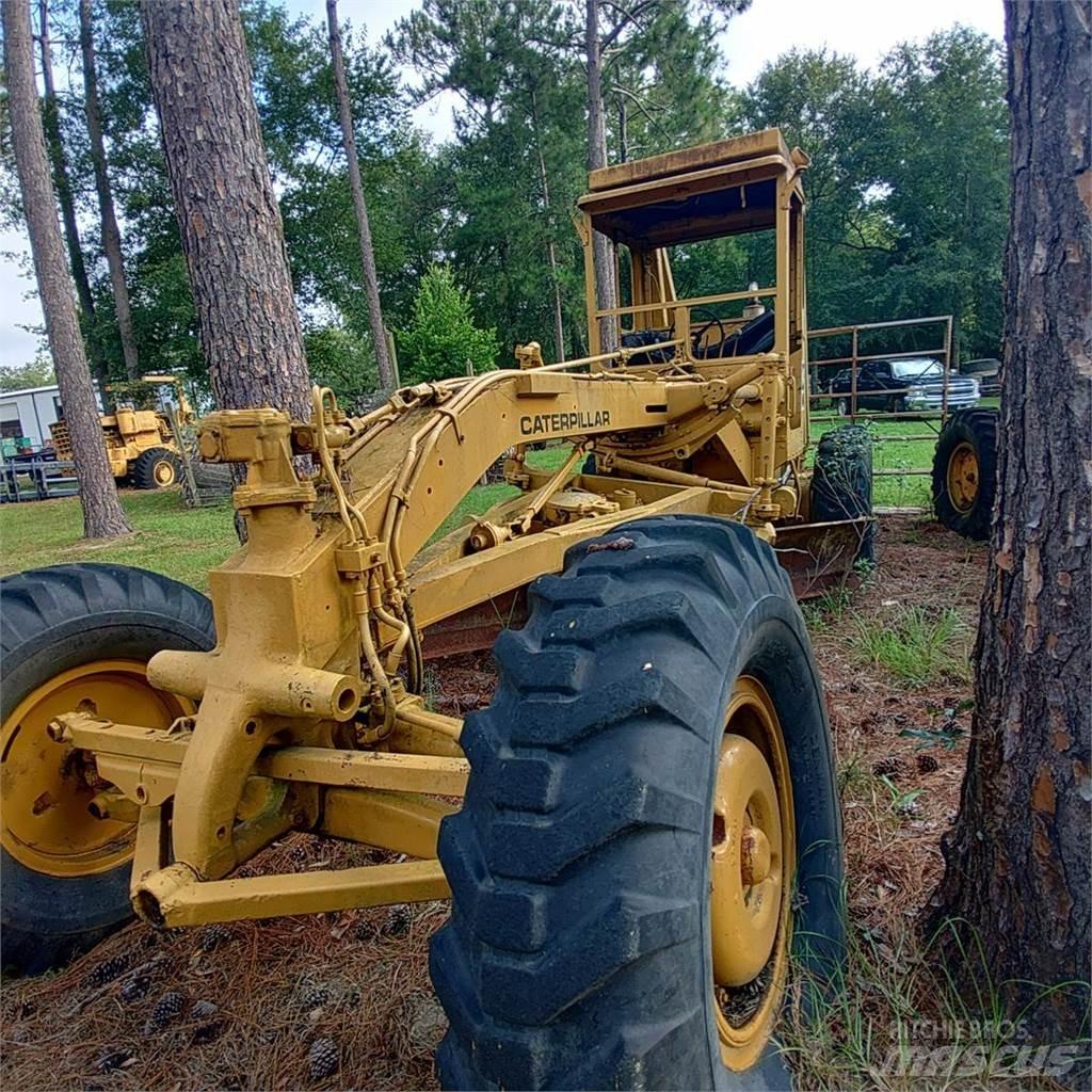 CAT 120 Niveleuse
