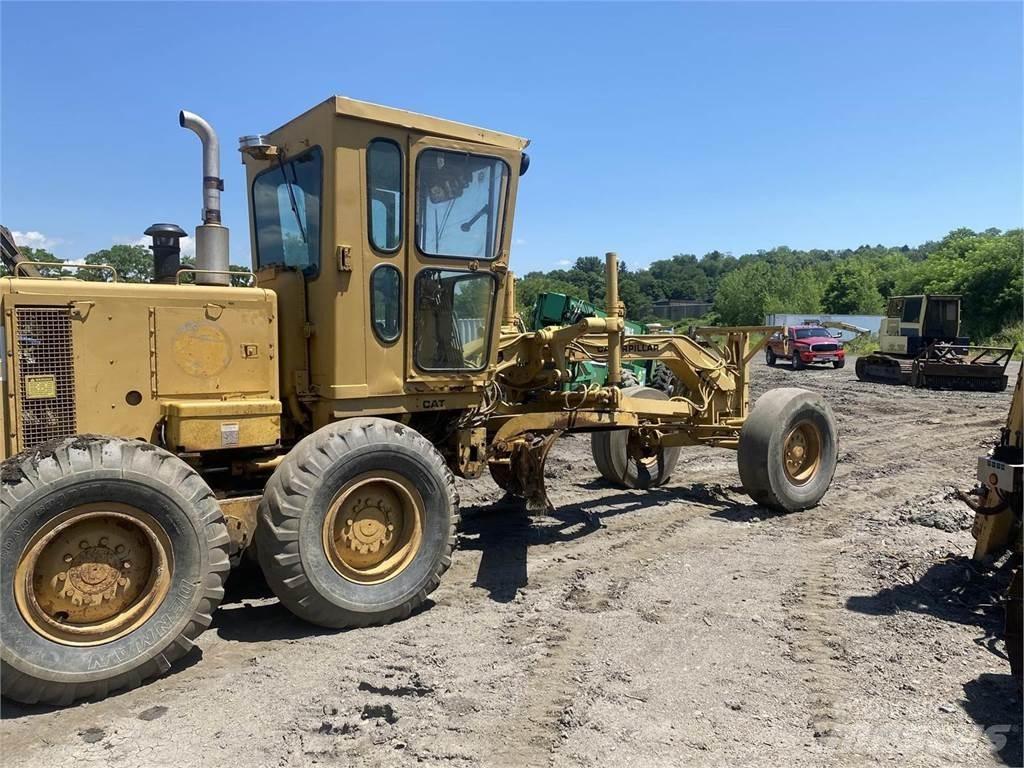 CAT 120G Niveleuse