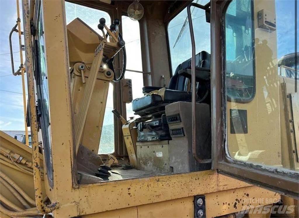 CAT 140G Niveleuse