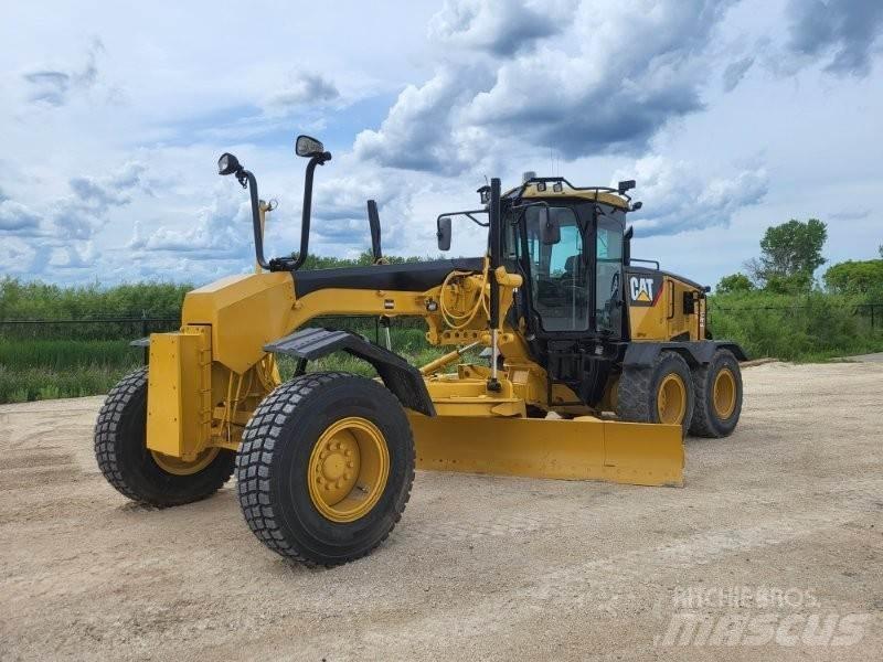 CAT 140M Niveleuse