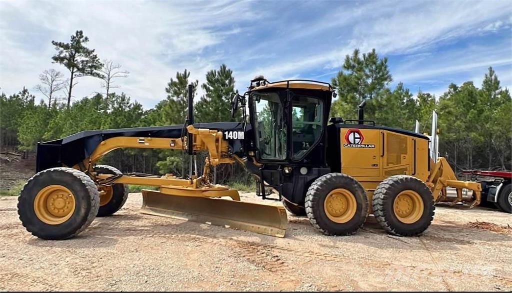 CAT 140M Niveleuse