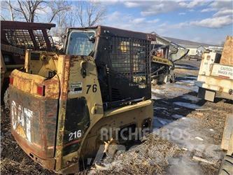 CAT 216B Chargeuse compacte