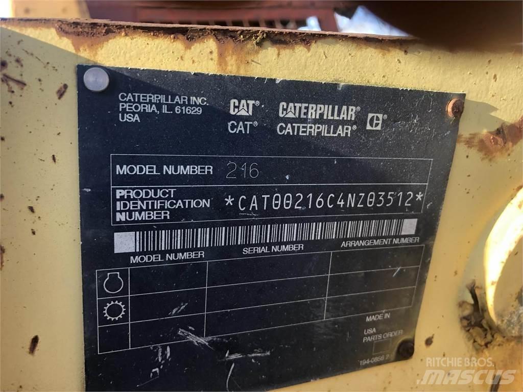 CAT 216B Chargeuse compacte