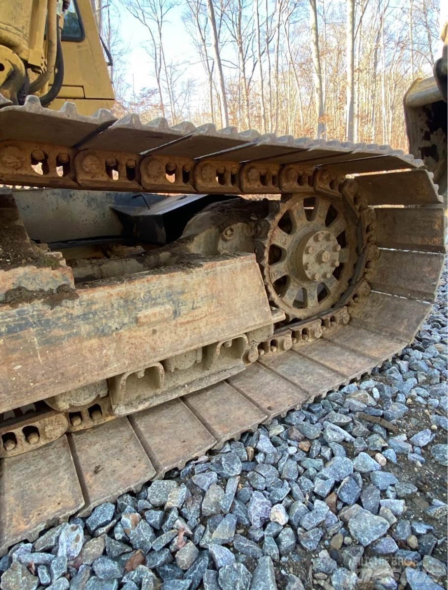 CAT 225 Pelle sur chenilles