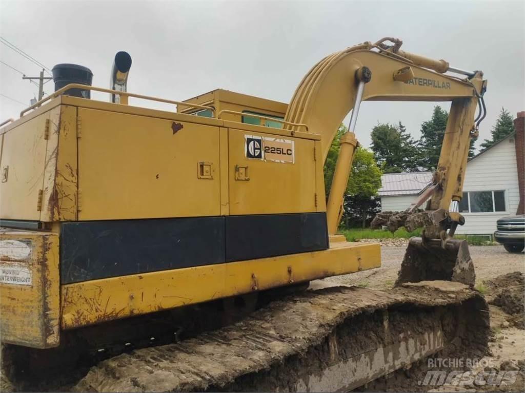 CAT 225 LC Pelle sur chenilles