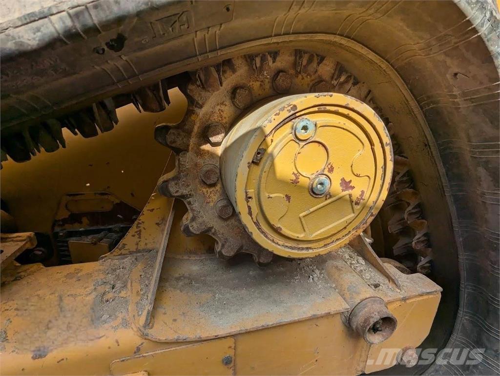 CAT 239D3 Chargeuse compacte