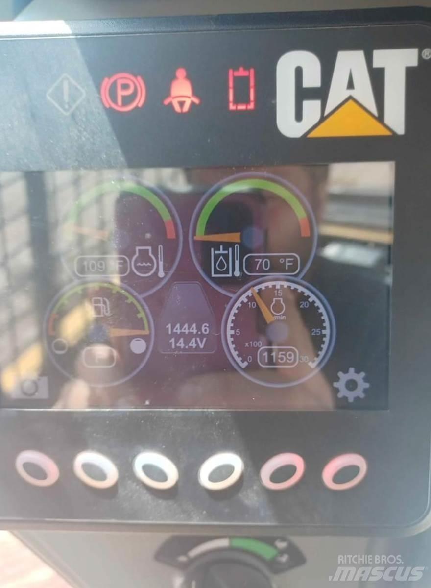CAT 246D Chargeuse compacte