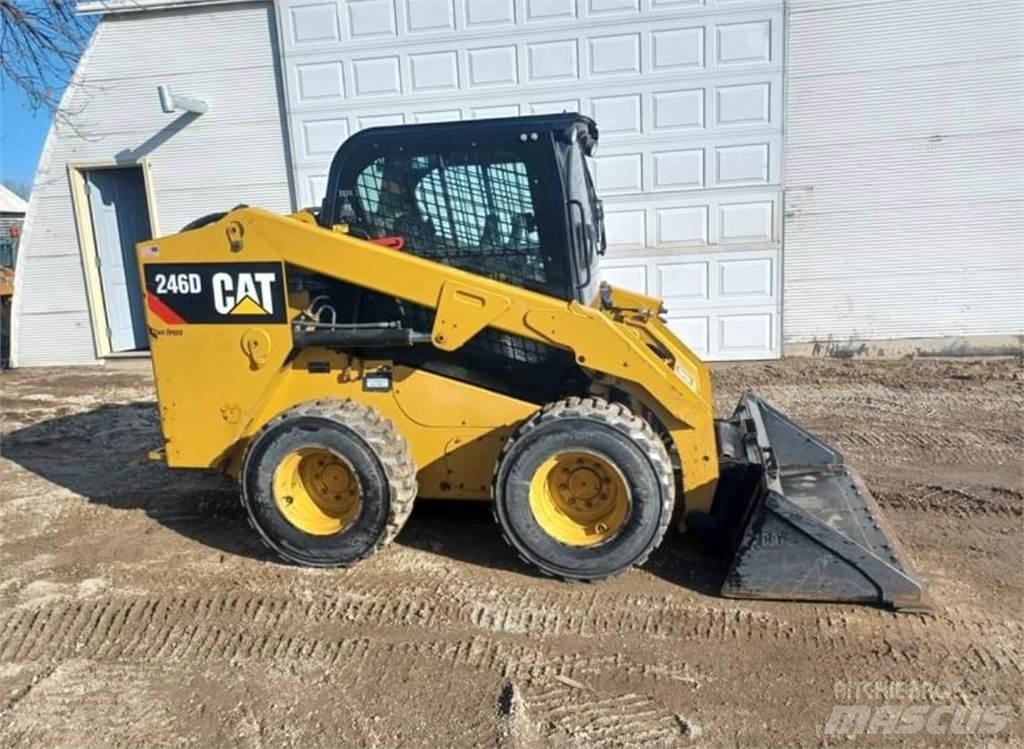 CAT 246D Chargeuse compacte