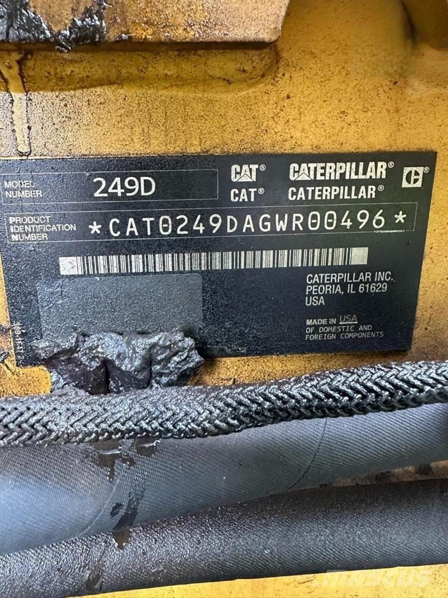 CAT 249D Chargeuse compacte