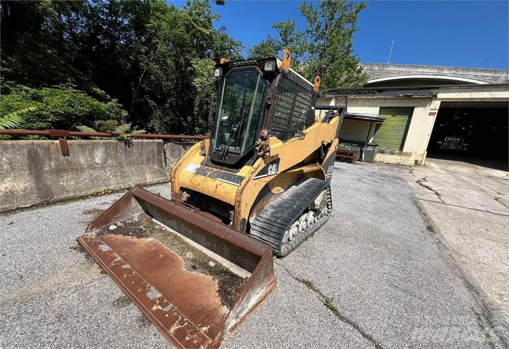 CAT 257B Chargeuse compacte