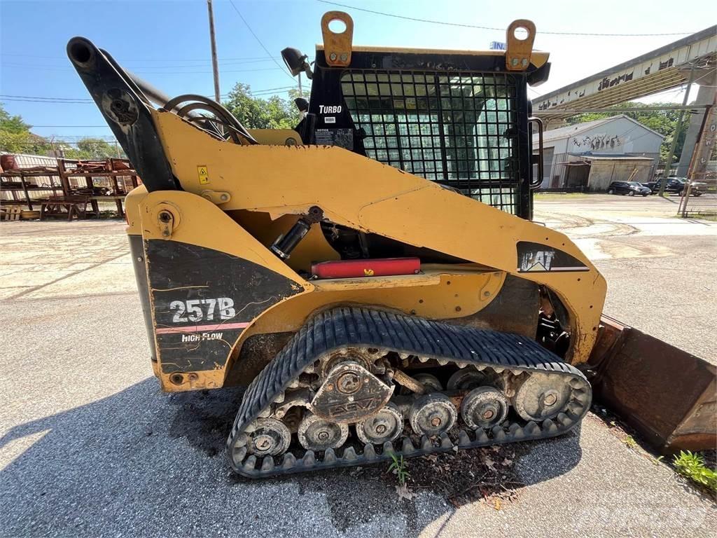 CAT 257B Chargeuse compacte