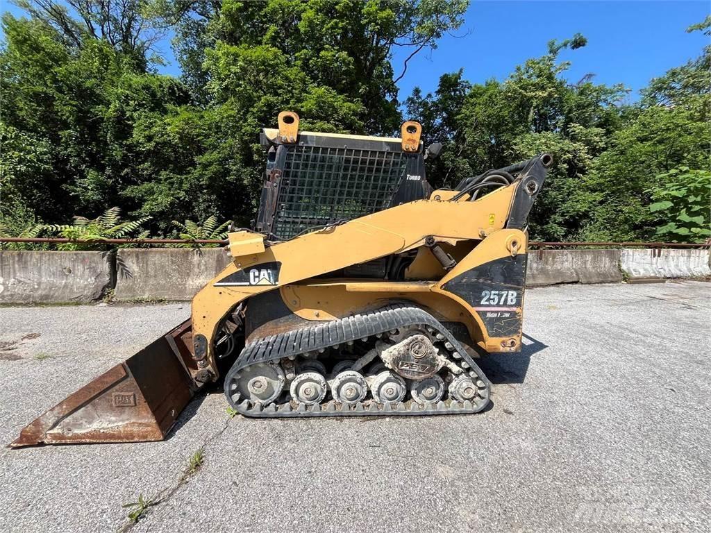 CAT 257B Chargeuse compacte