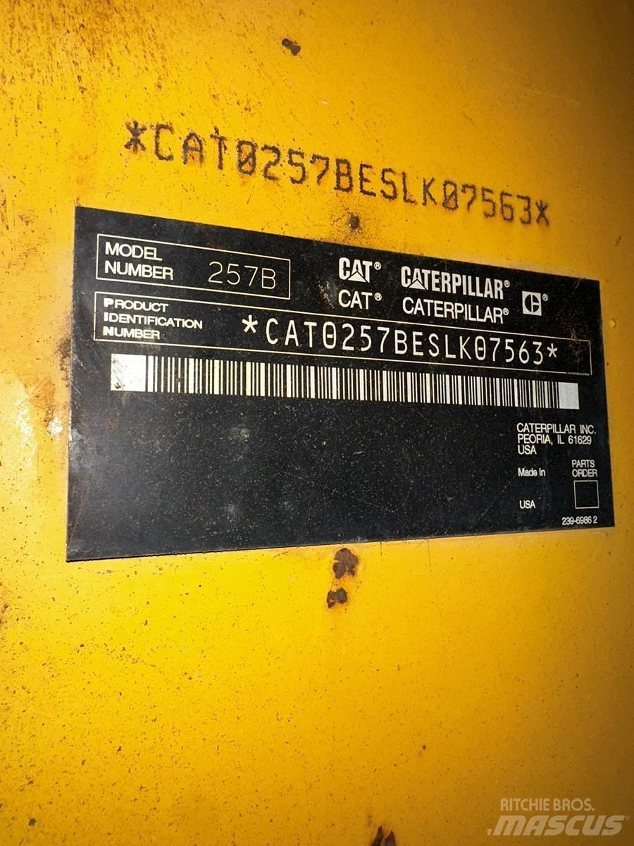 CAT 257B2 Chargeuse compacte