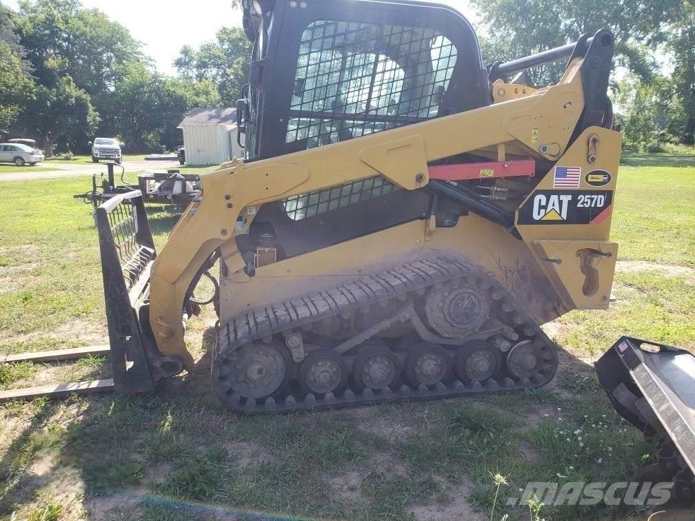 CAT 257D Chargeuse compacte