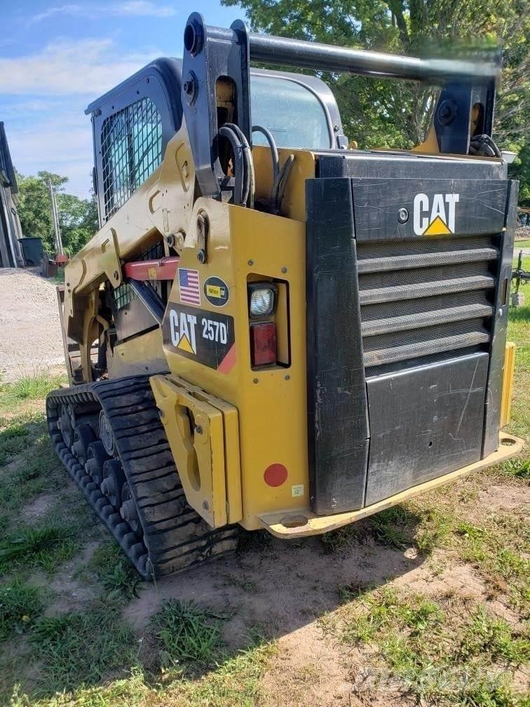 CAT 257D Chargeuse compacte