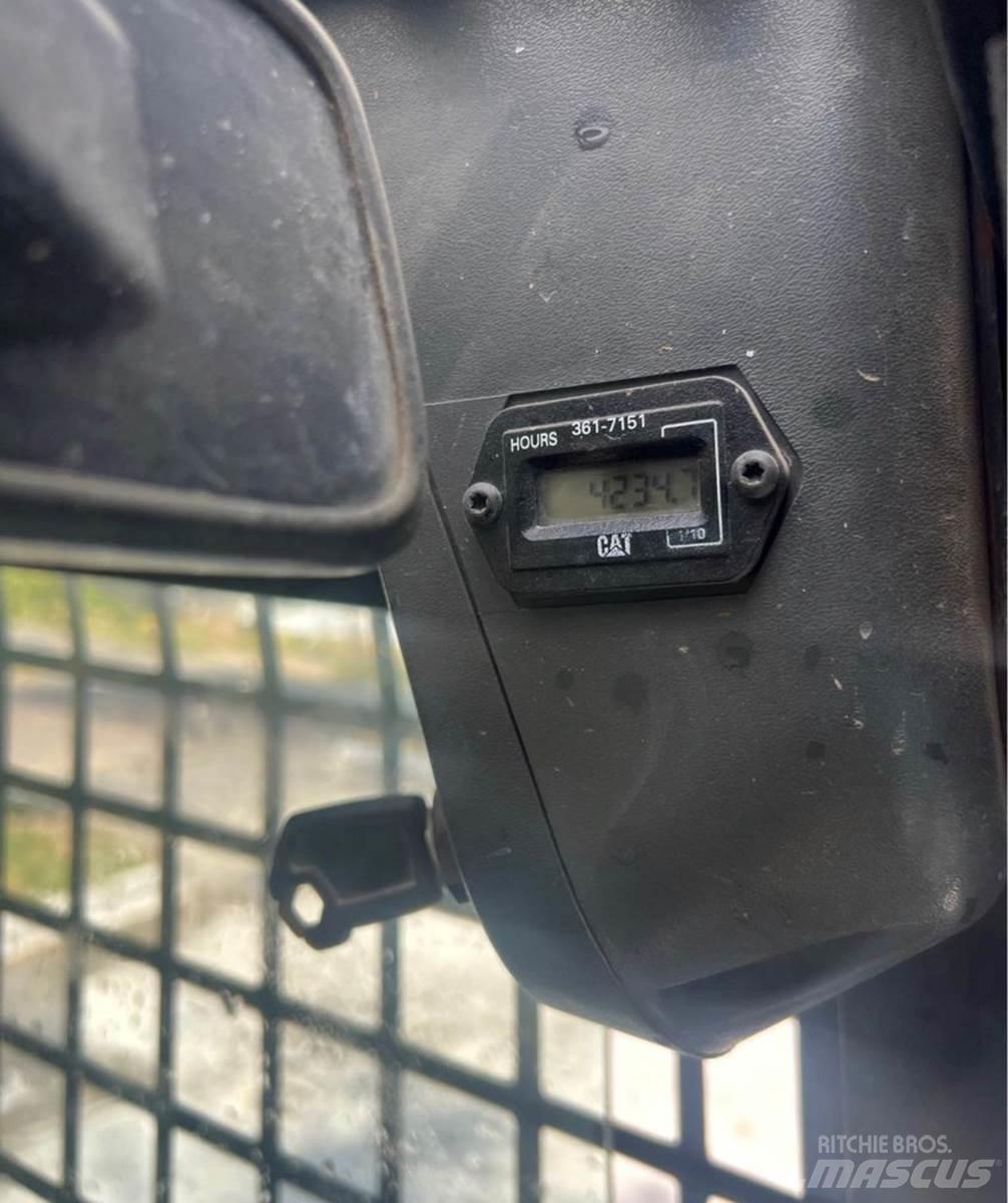 CAT 259B3 Chargeuse compacte