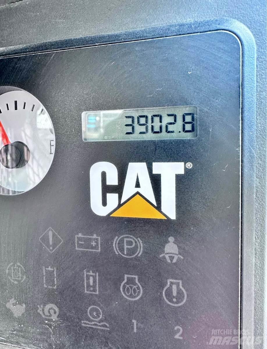 CAT 299D Chargeuse compacte