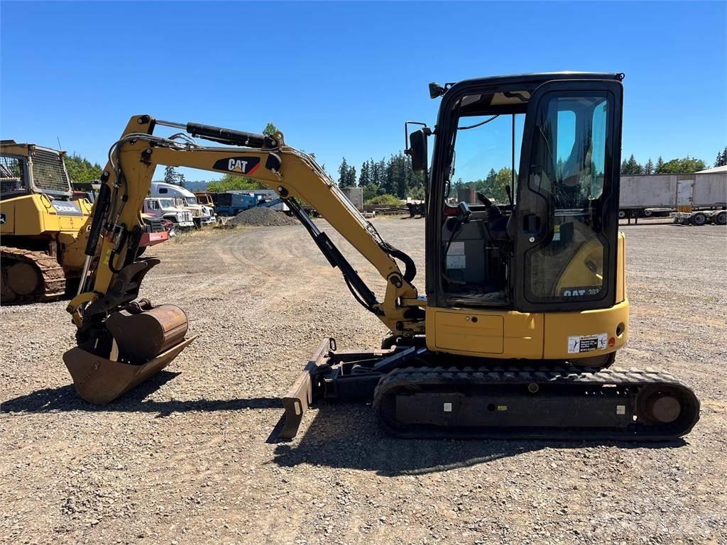 CAT 303.5 Pelle sur chenilles