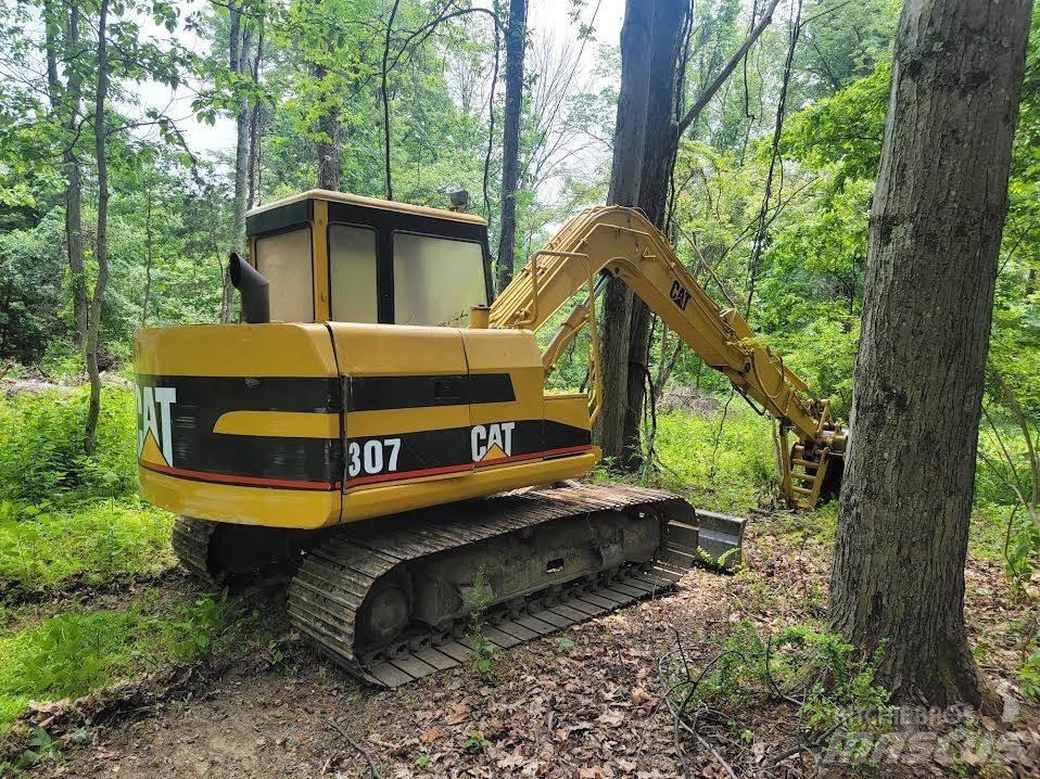 CAT 307 Pelle sur chenilles