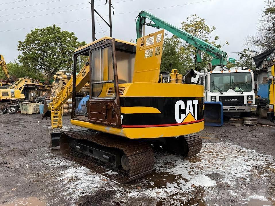CAT 307 Pelle sur chenilles