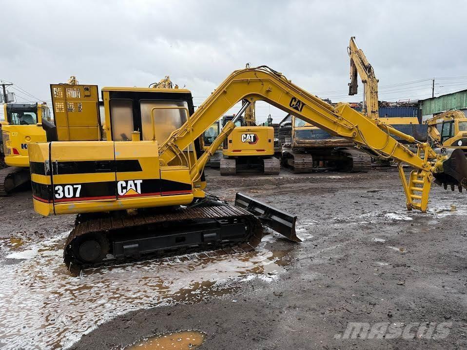 CAT 307 Pelle sur chenilles