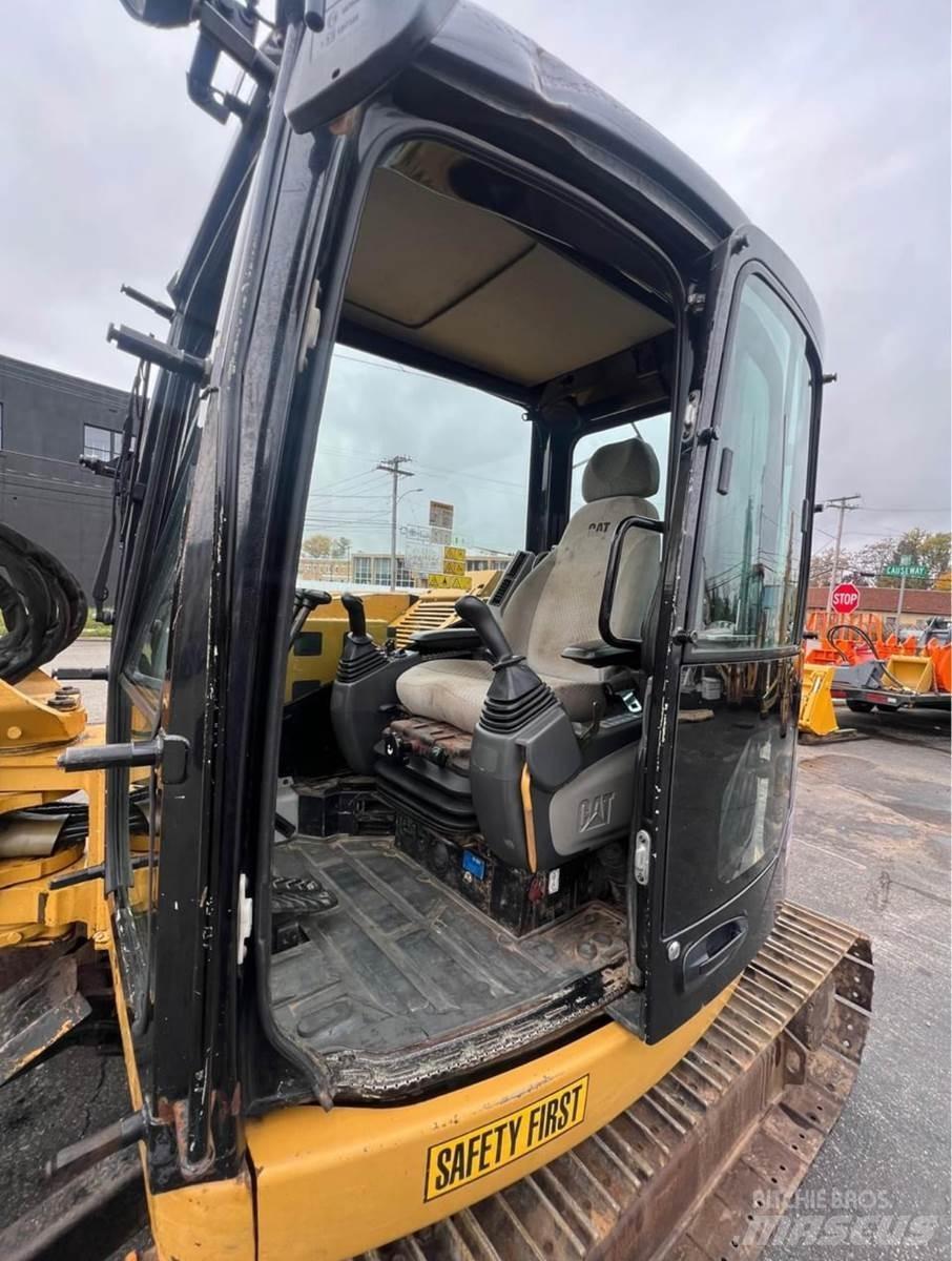 CAT 308D Pelle sur chenilles