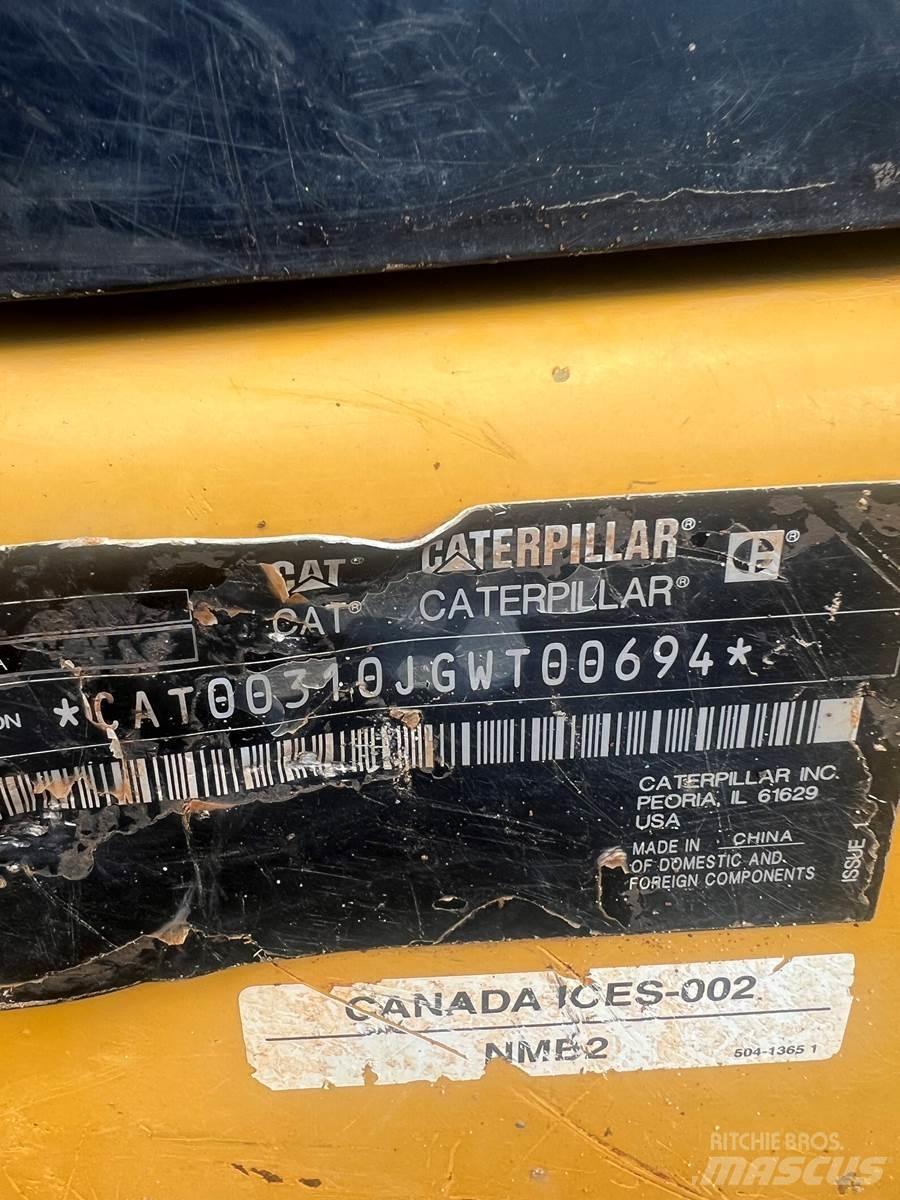 CAT 310 Pelle sur chenilles