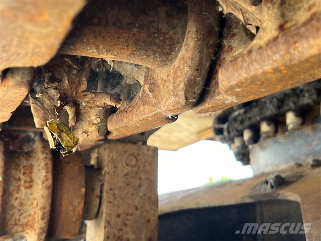 CAT 311C Pelle sur chenilles