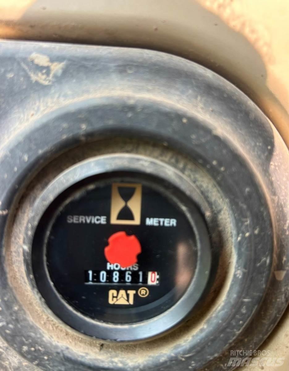 CAT 320C Pelle sur chenilles