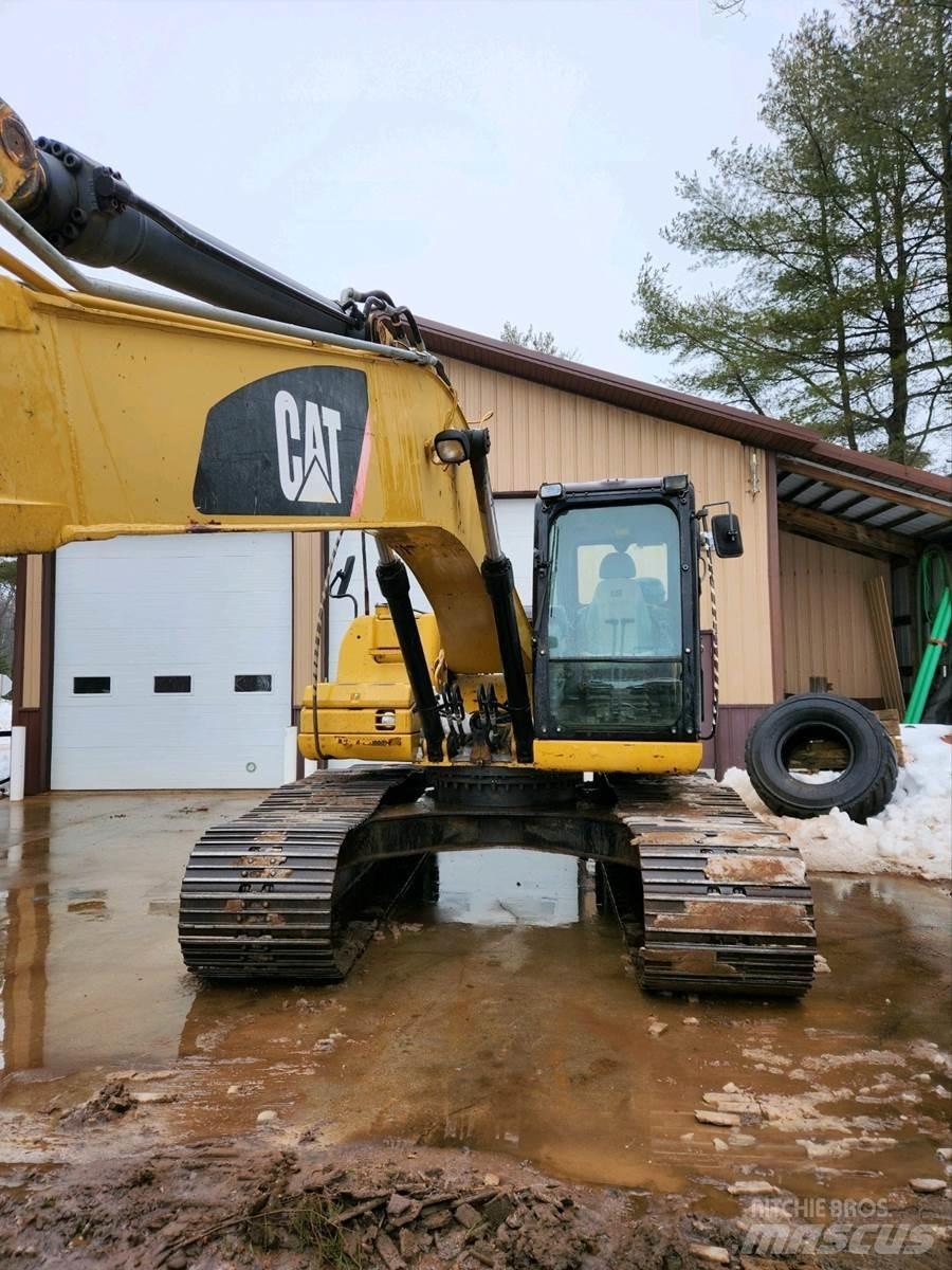 CAT 320DL Pelle sur chenilles