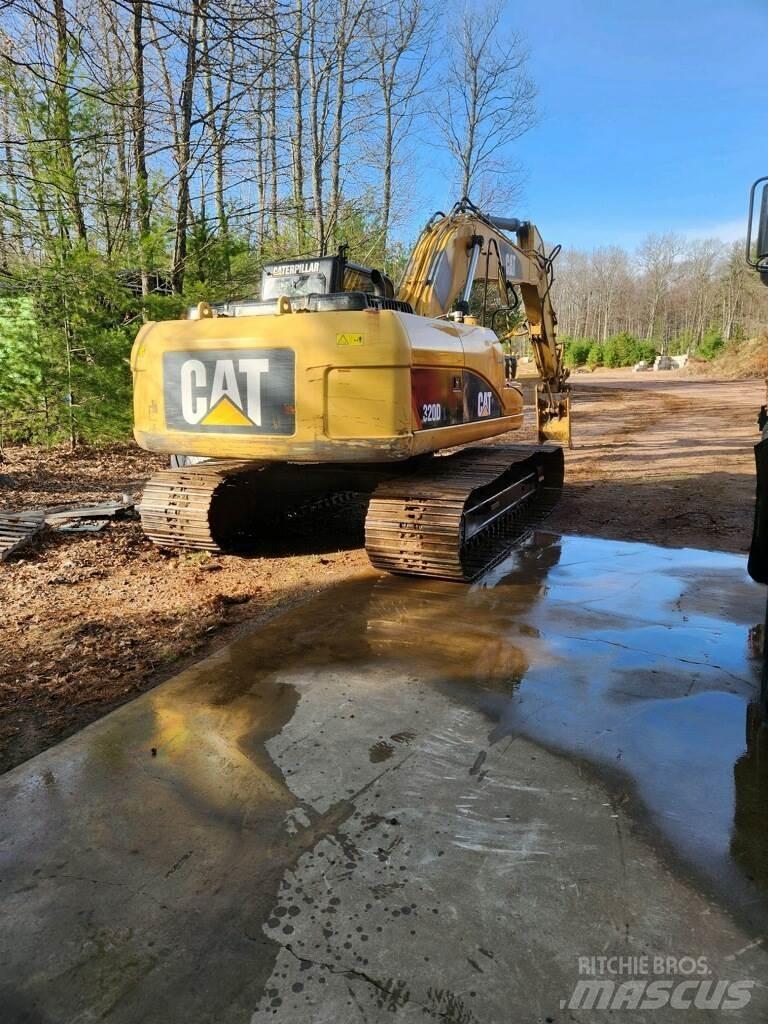 CAT 320DL Pelle sur chenilles