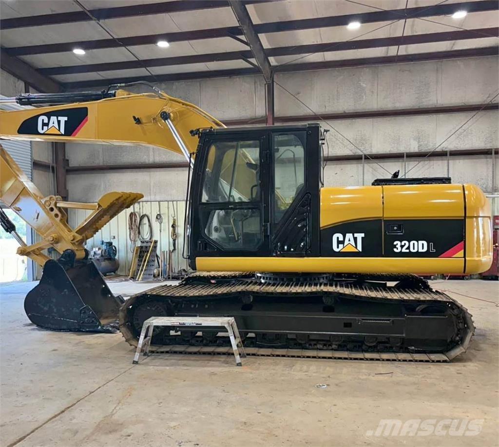 CAT 320DL Pelle sur chenilles