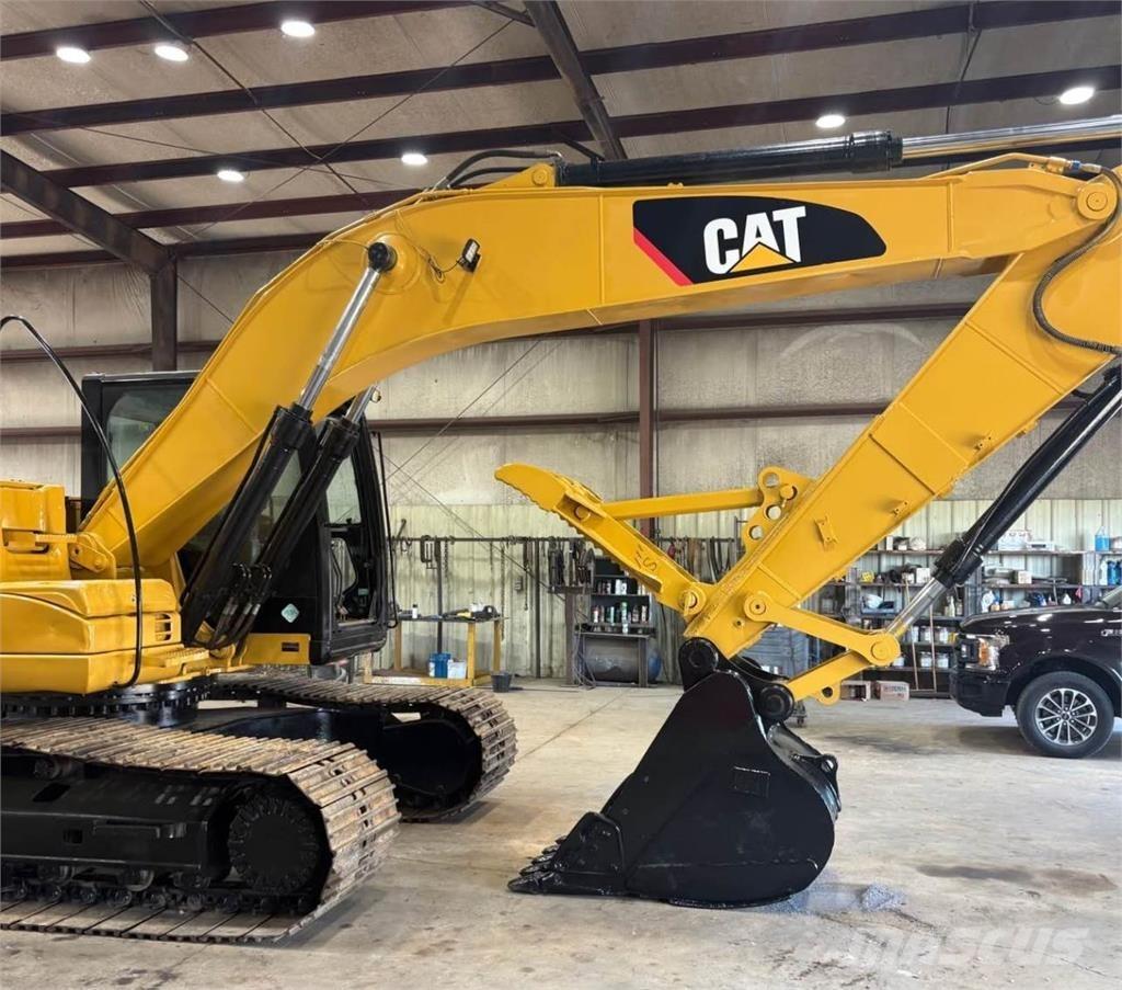 CAT 320DL Pelle sur chenilles
