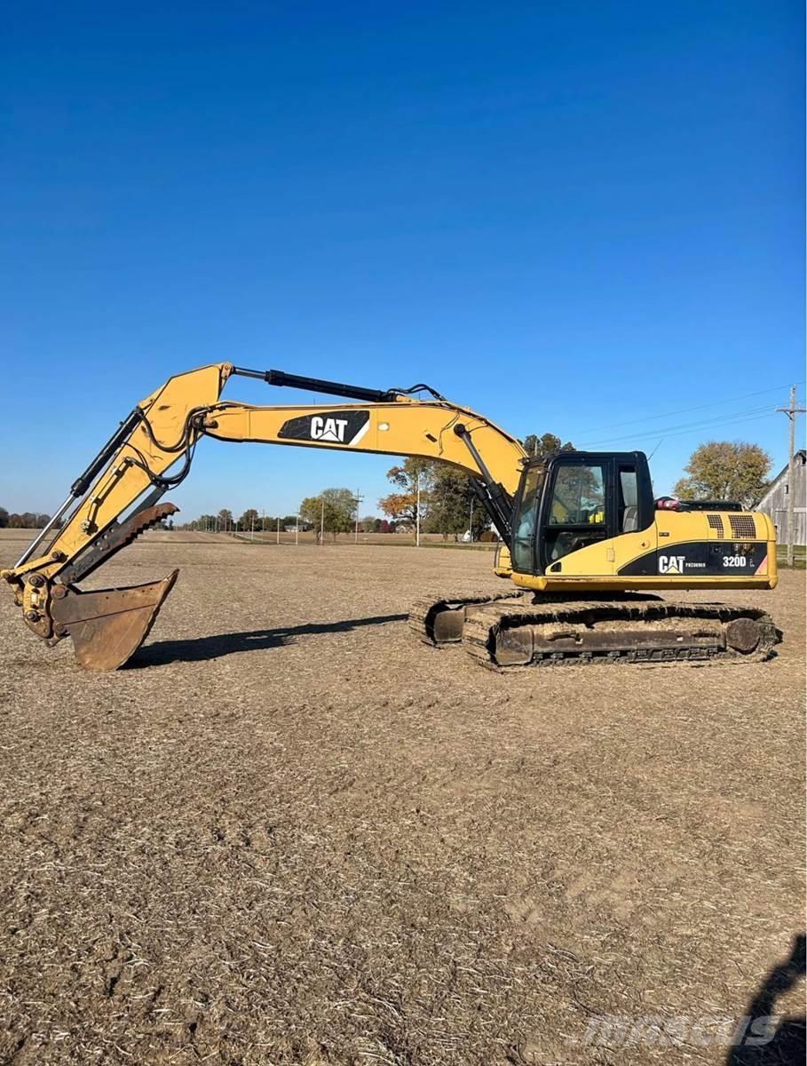 CAT 320DL Pelle sur chenilles