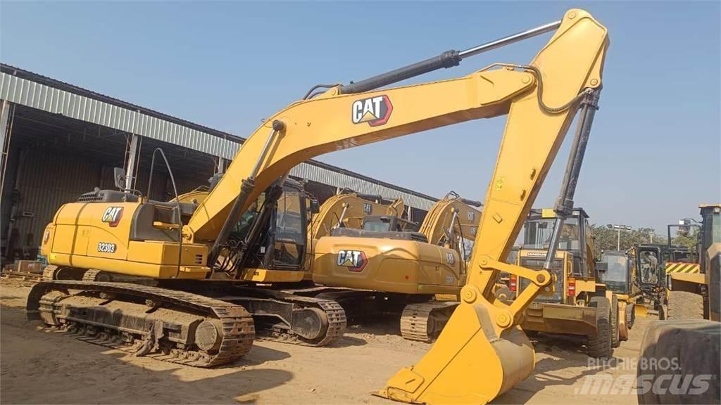 CAT 323D3 Pelle sur chenilles