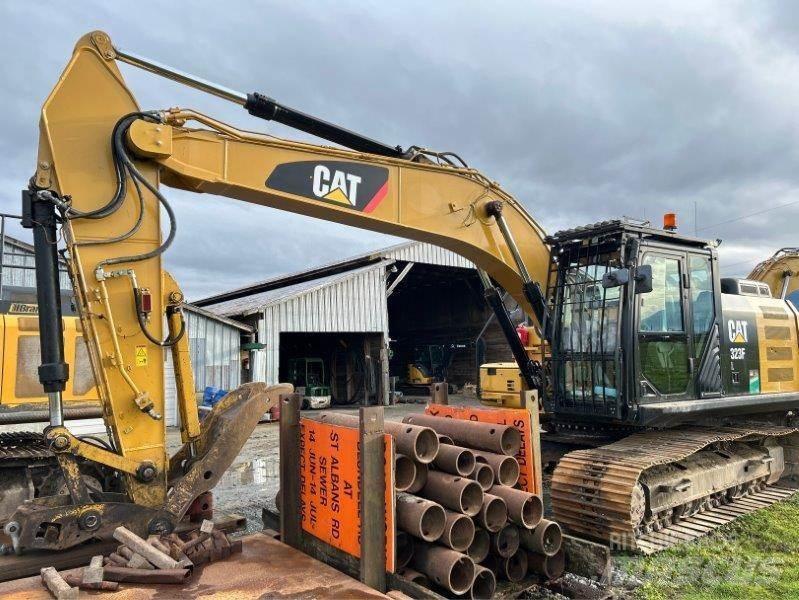 CAT 323FL Pelle sur chenilles