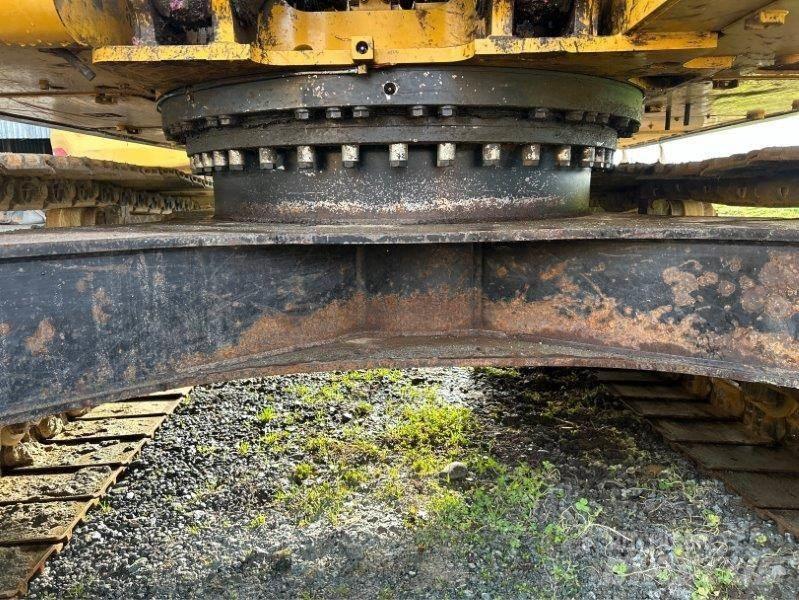 CAT 323FL Pelle sur chenilles