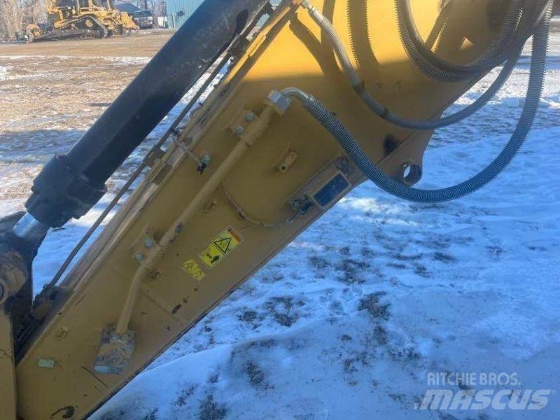 CAT 323FL Pelle sur chenilles