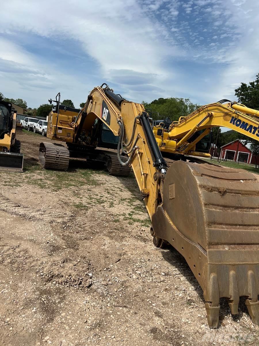 CAT 323FL Pelle sur chenilles