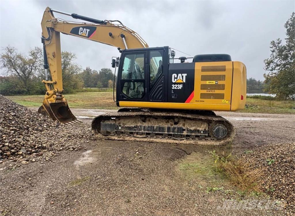 CAT 323FL Pelle sur chenilles