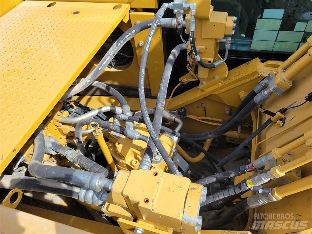 CAT 326F Pelle sur chenilles