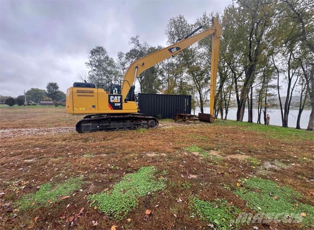 CAT 326F Pelle longue portée