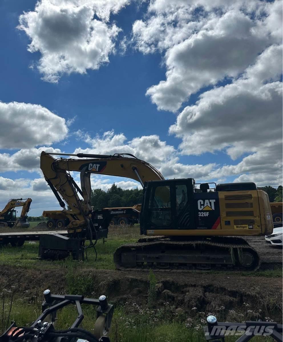 CAT 326FL Pelle sur chenilles